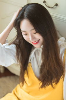 《漂亮的女邻居》三级